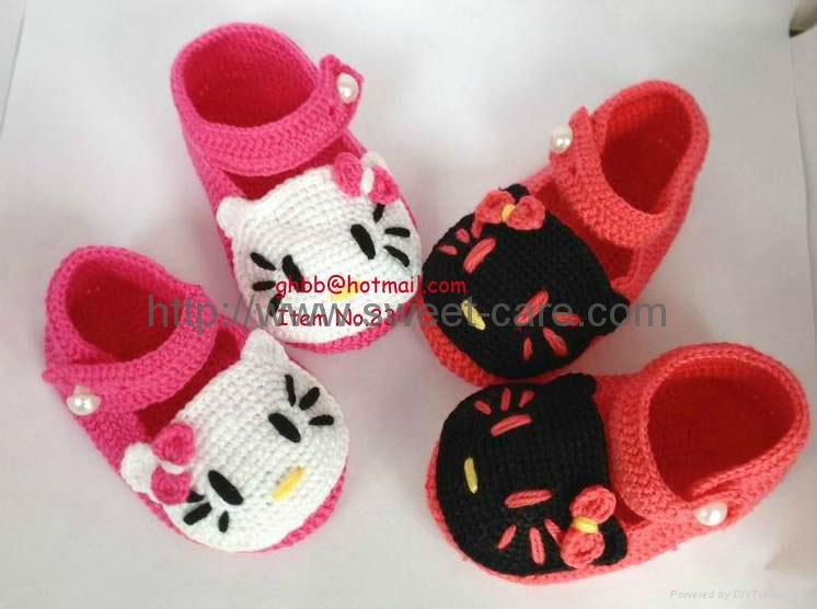 Handmade Hand Knit Crochet Baby Shoes Booties with hello kitty theme（Item No.23） 4