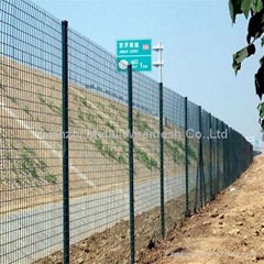 highway fence