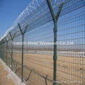 barbed wire fence 4
