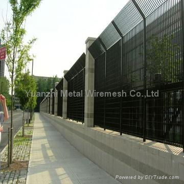 wire mesh fence 3