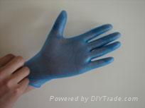 blue disposable powdered vinyl gloves