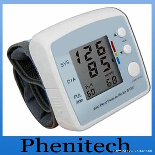 Hot sales! Wrist blood pressure monitor BP-205 2