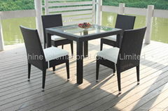 C556 Dining Set