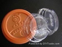 plastic lids 