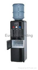 Water dispenser with ice maker