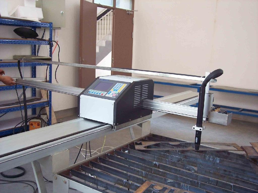 CNC cutting machine 3