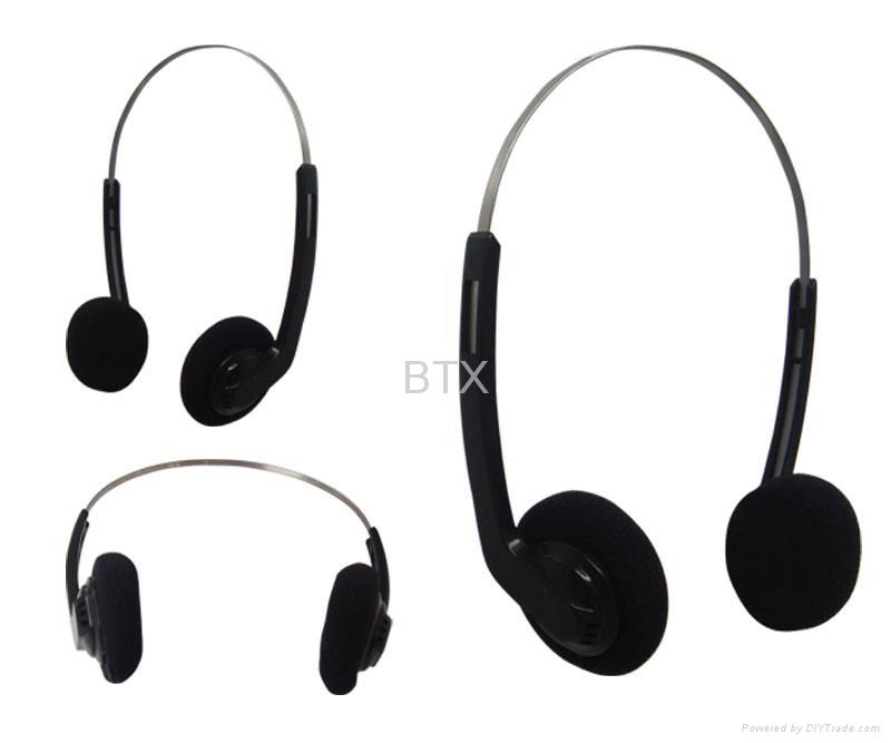 headphone earbuds earphones with retractable cord