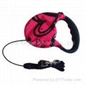 Auto retracting dog leash