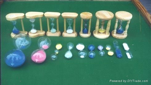 hourglass glass beads 3