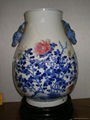 Chinese Blue and White chrysanthemum Vase 1