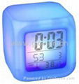 7 Glowing color changing alarm clock 3