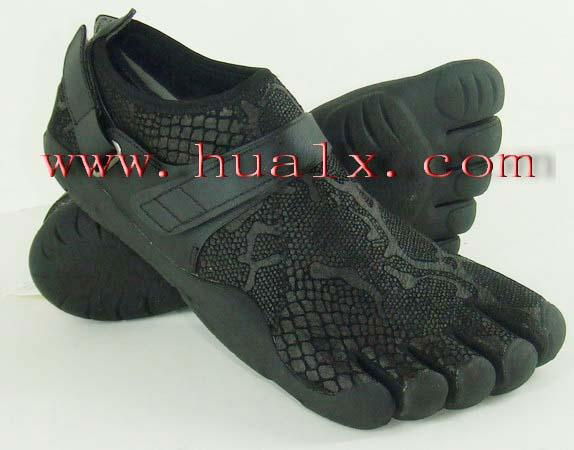 five finger climbing shoes