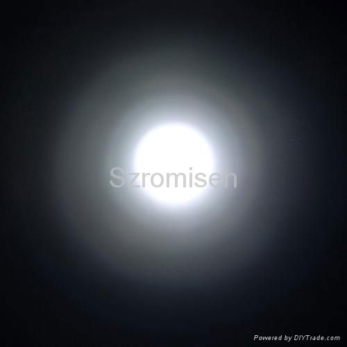 Romisen CREE MC-E LED 750 lumens 3-mode  flashlight RC-T7   3