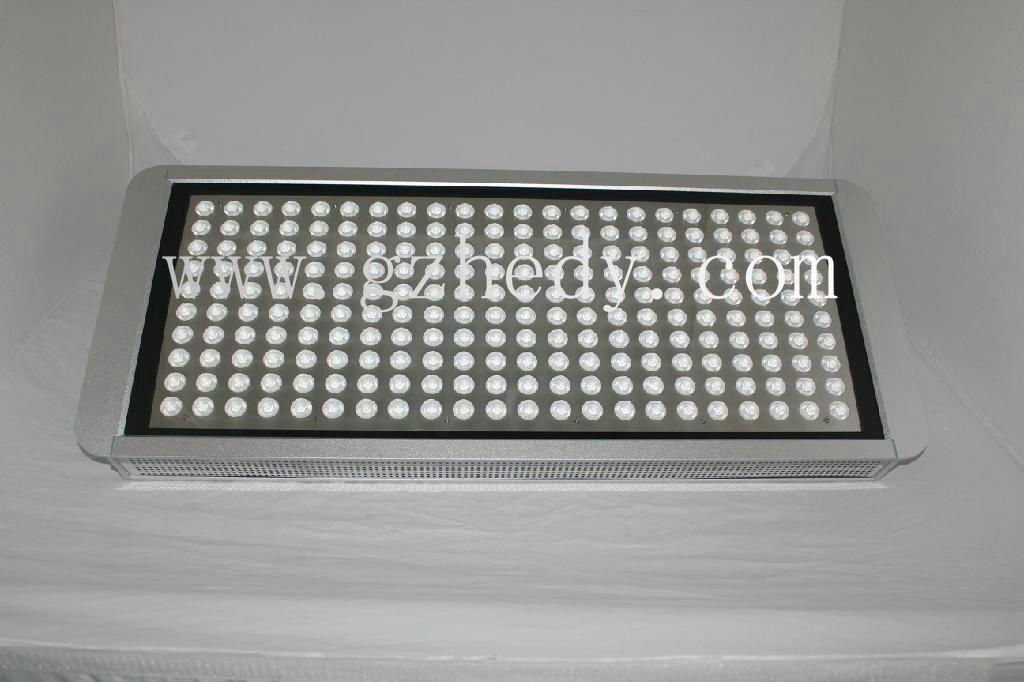 LED 投光燈 200W 4