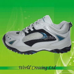 SPORTS SHOES