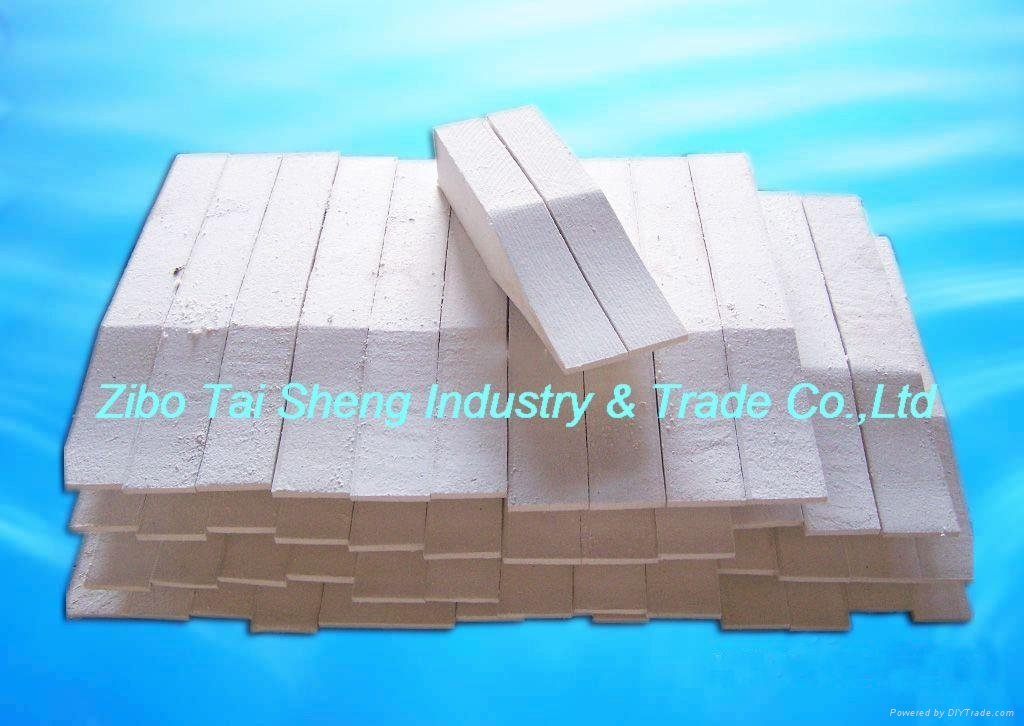 Aluminium silicate caster tip for cast-rolling aluminium 4