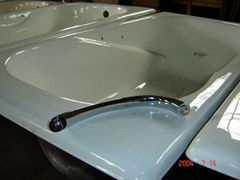 Cast iron bathtub