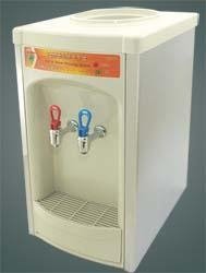 Counter-top water dispenser