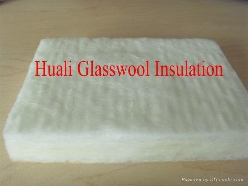 White formaldehyde free glass wool board for wall and roof insualtion