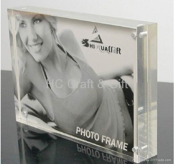 acrylic photo frame display 4