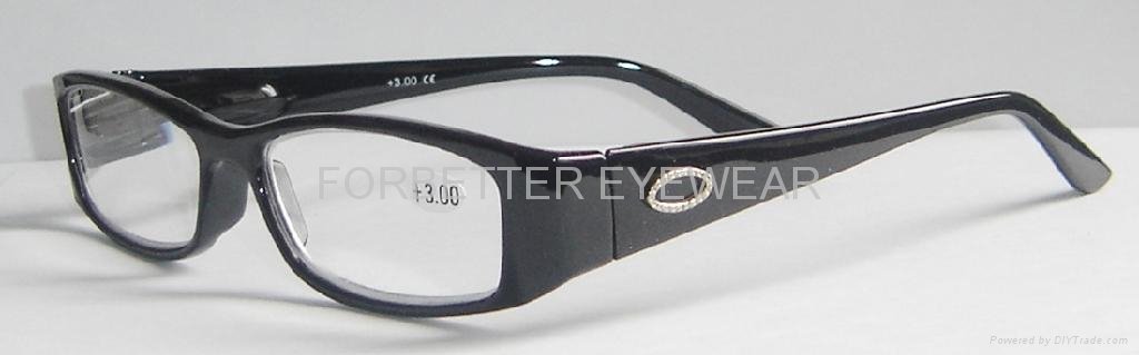 Plastic reading glasses with metal designs