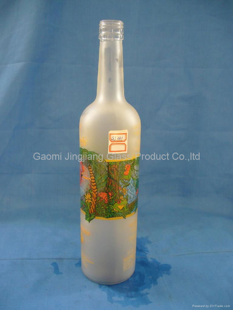 clear glass bottle for wine or oil