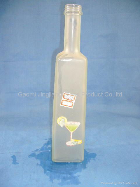 clear glass bottle for wine or oil 2