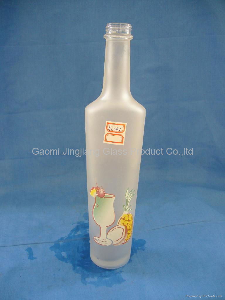 clear glass bottle for wine or oil 4