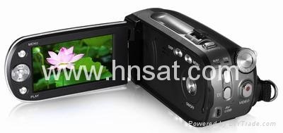 Full HD camcorder with 16GB external sd card (1920x1080P)  2