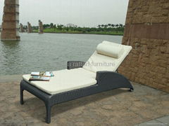 Outdoor sun lounger rattan lounge with wheel LD4312