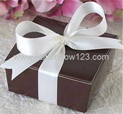 big glossy satin ribbon bow usd for gift package