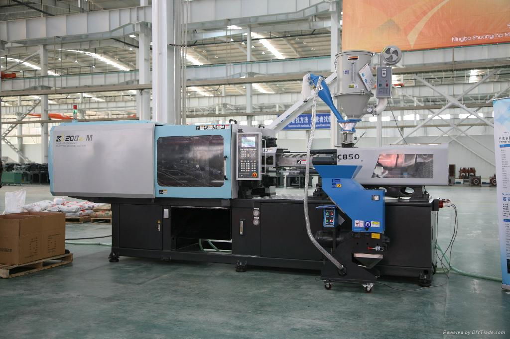 Plastic injection molding machine 2