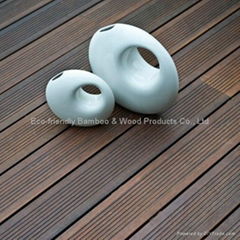 strand woven bamboo decking