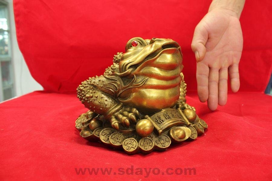 bring fortune toad carving frog 5