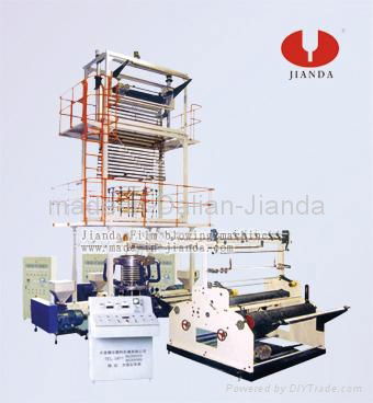 Three plastic co-extrusion blow molding machine