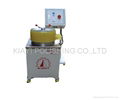 Vibration polishing machine