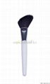 Large angled contour brush 4