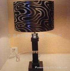 Crystal table lamp