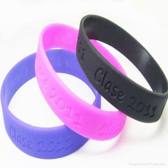 Debossed silicone wristband 2