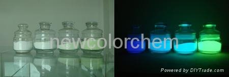 Photoluminescent powder-Glowing powder at dark place  4