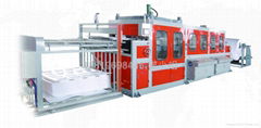 Fully automatic vacuum forming machine