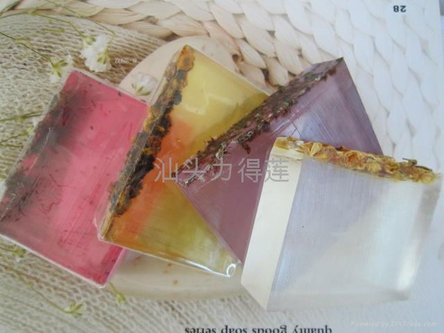 natural handmade beauty soap of chamomile  3