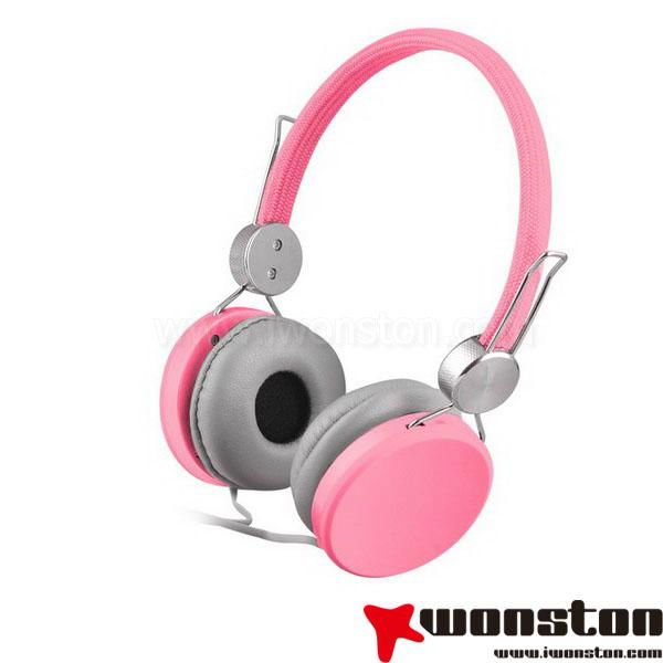 2013 new the mp3 headphone with mic 3