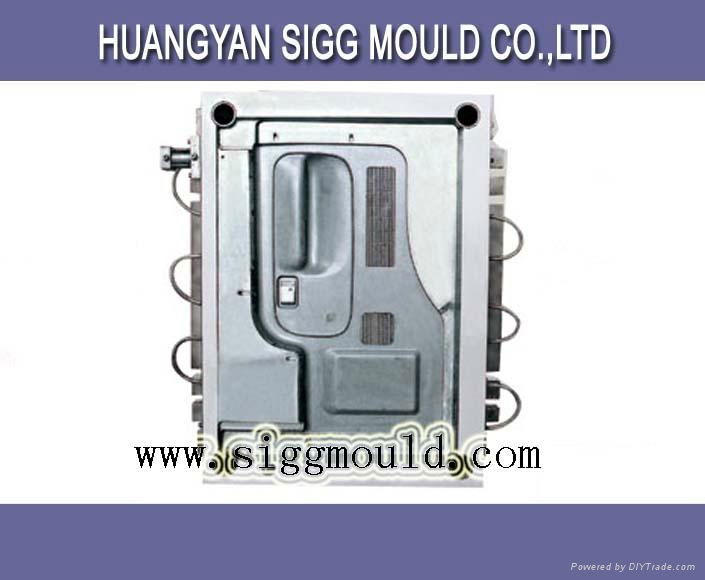 Plastic automotive panel mould