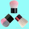 cometic kabuki brush