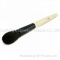 cosmetic powder brush