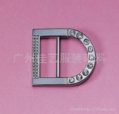 D shape buckle