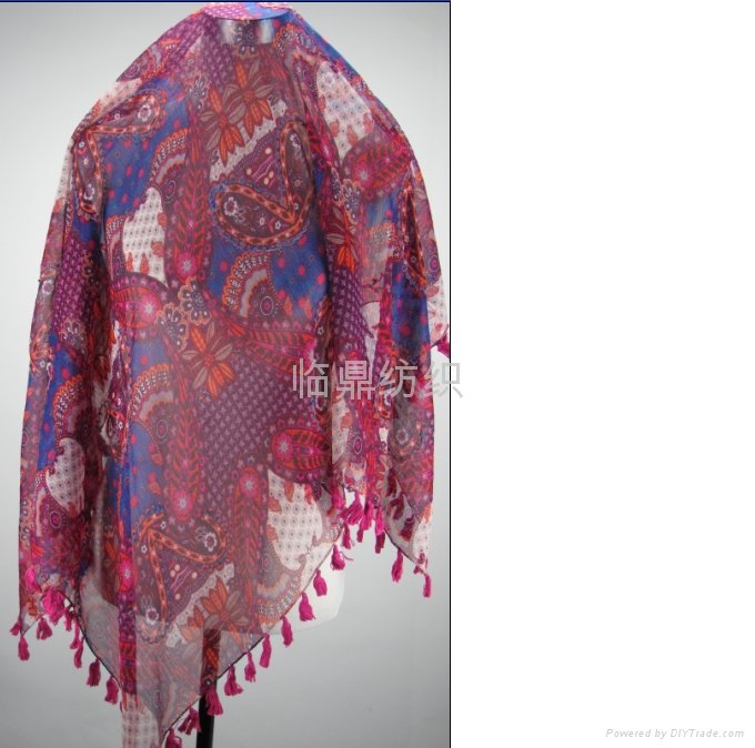 Printed Scarf With Fashion Design