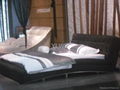 leather bed9070