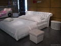 leather bed 9018